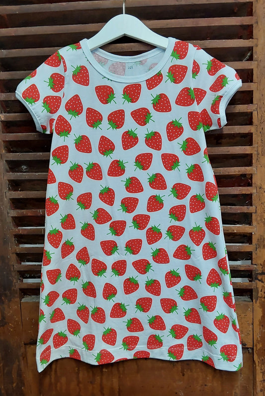 Klänning jordgubbar, kort ärm